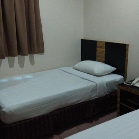 Hotel Traveller Kota Kinabalu Chambre photo