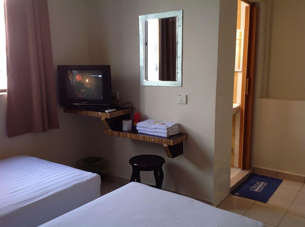 Hotel Traveller Kota Kinabalu Extérieur photo