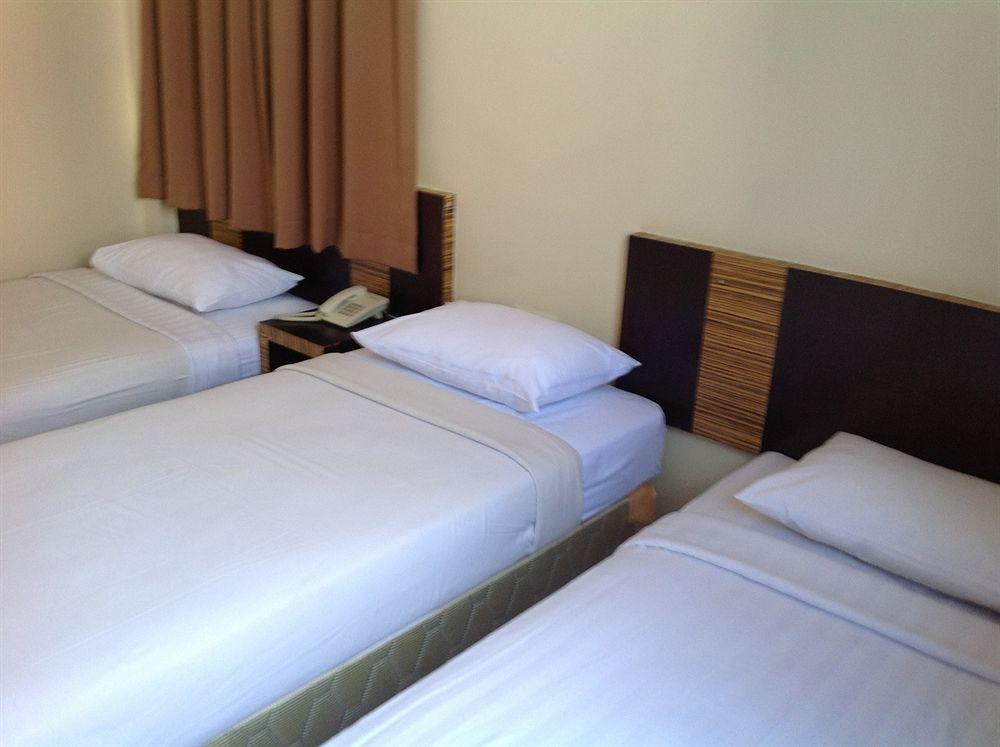 Hotel Traveller Kota Kinabalu Extérieur photo