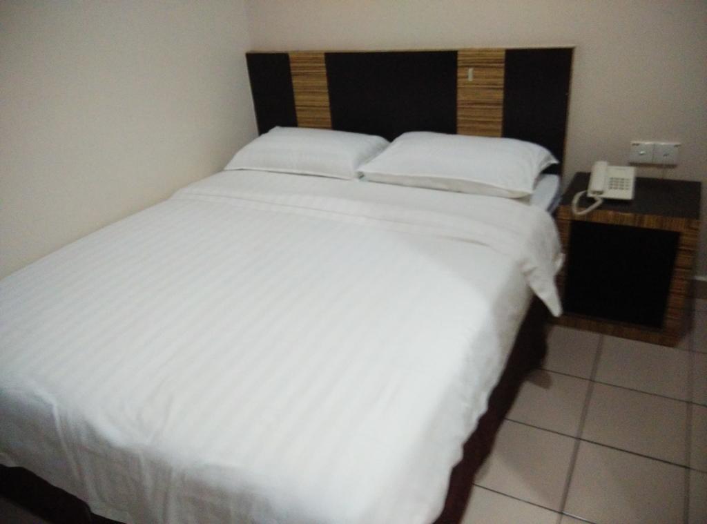 Hotel Traveller Kota Kinabalu Chambre photo