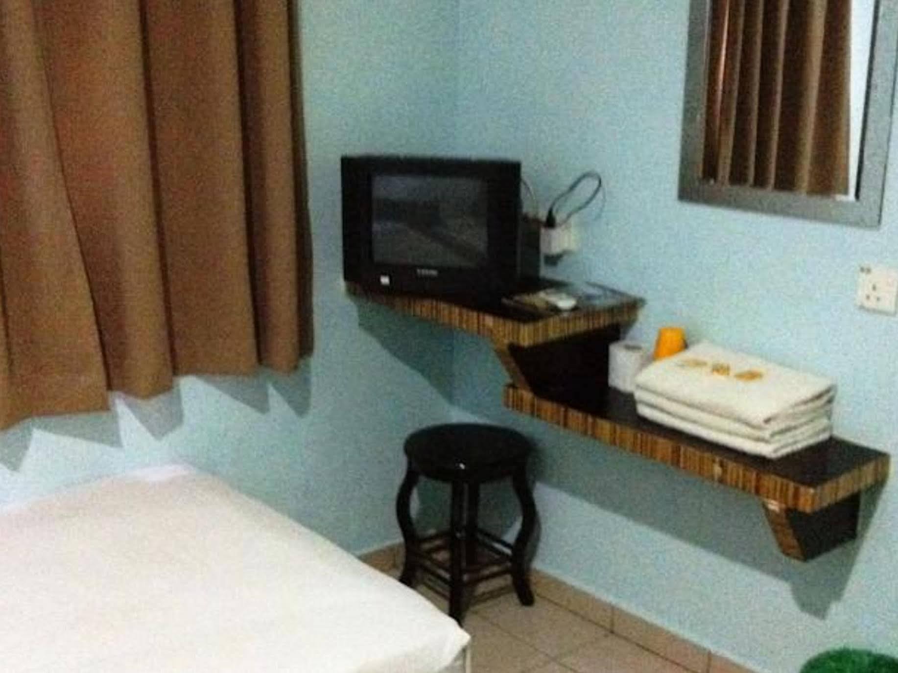 Hotel Traveller Kota Kinabalu Extérieur photo