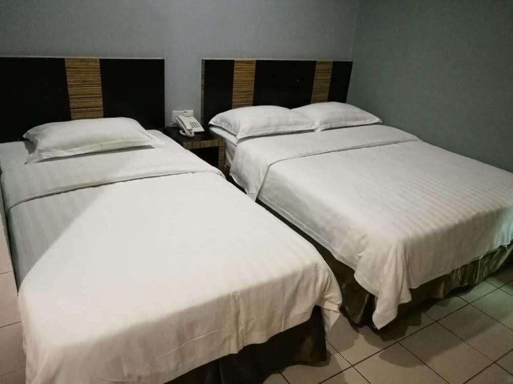 Hotel Traveller Kota Kinabalu Extérieur photo