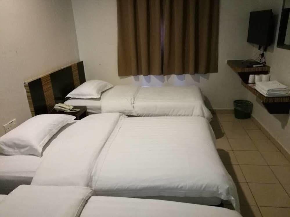 Hotel Traveller Kota Kinabalu Extérieur photo